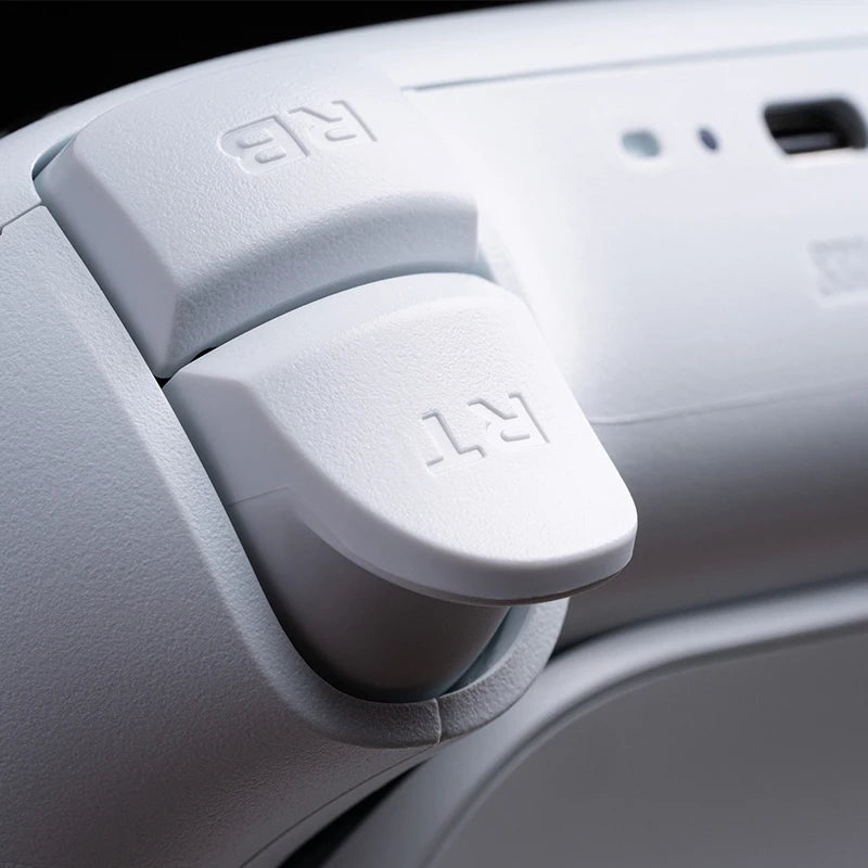 8BitDo Ultimate 3-Mode Xbox Hall Effect Controller image 3