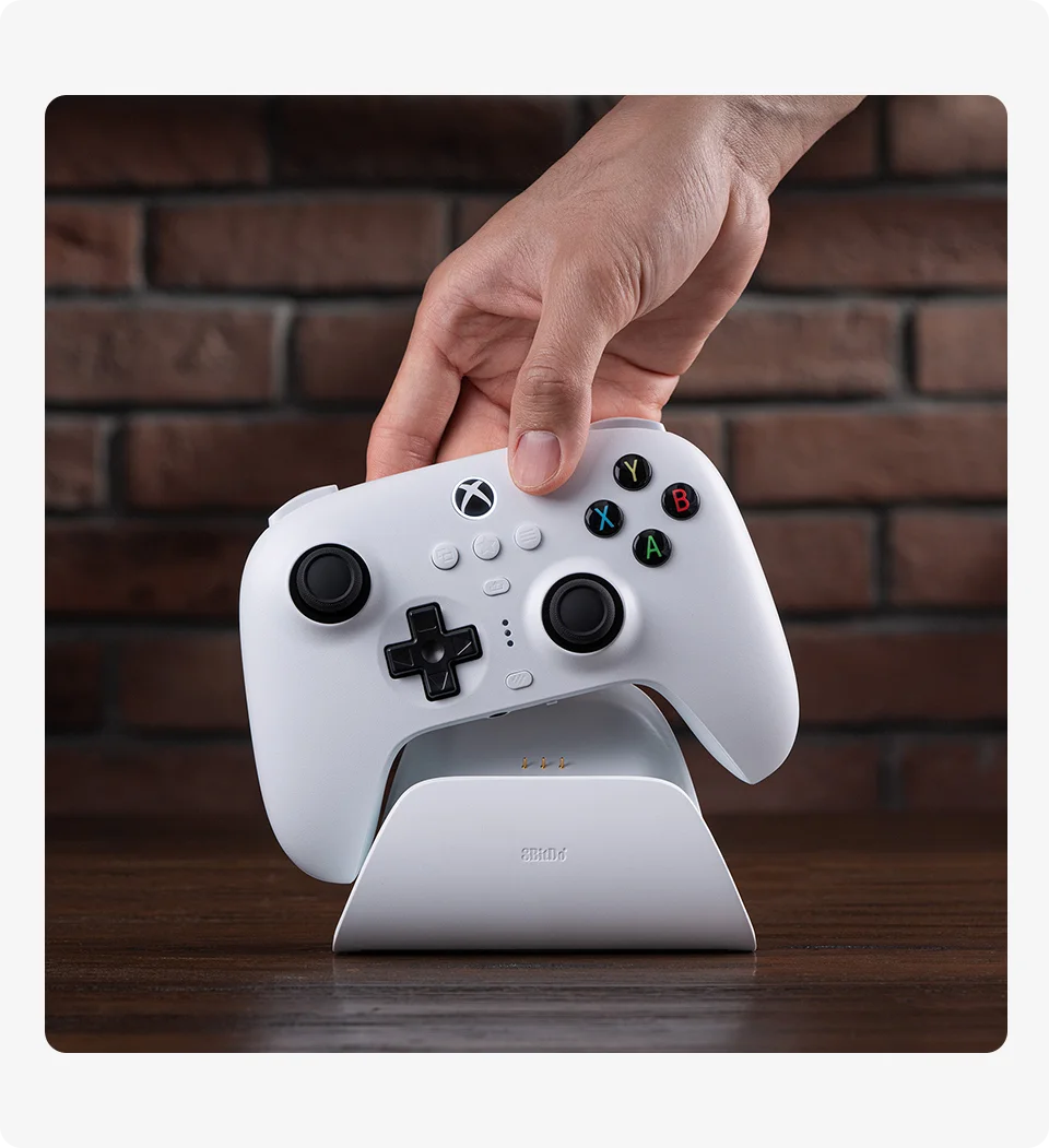 8BitDo Ultimate 3-Mode Xbox Hall Effect Controller image 13